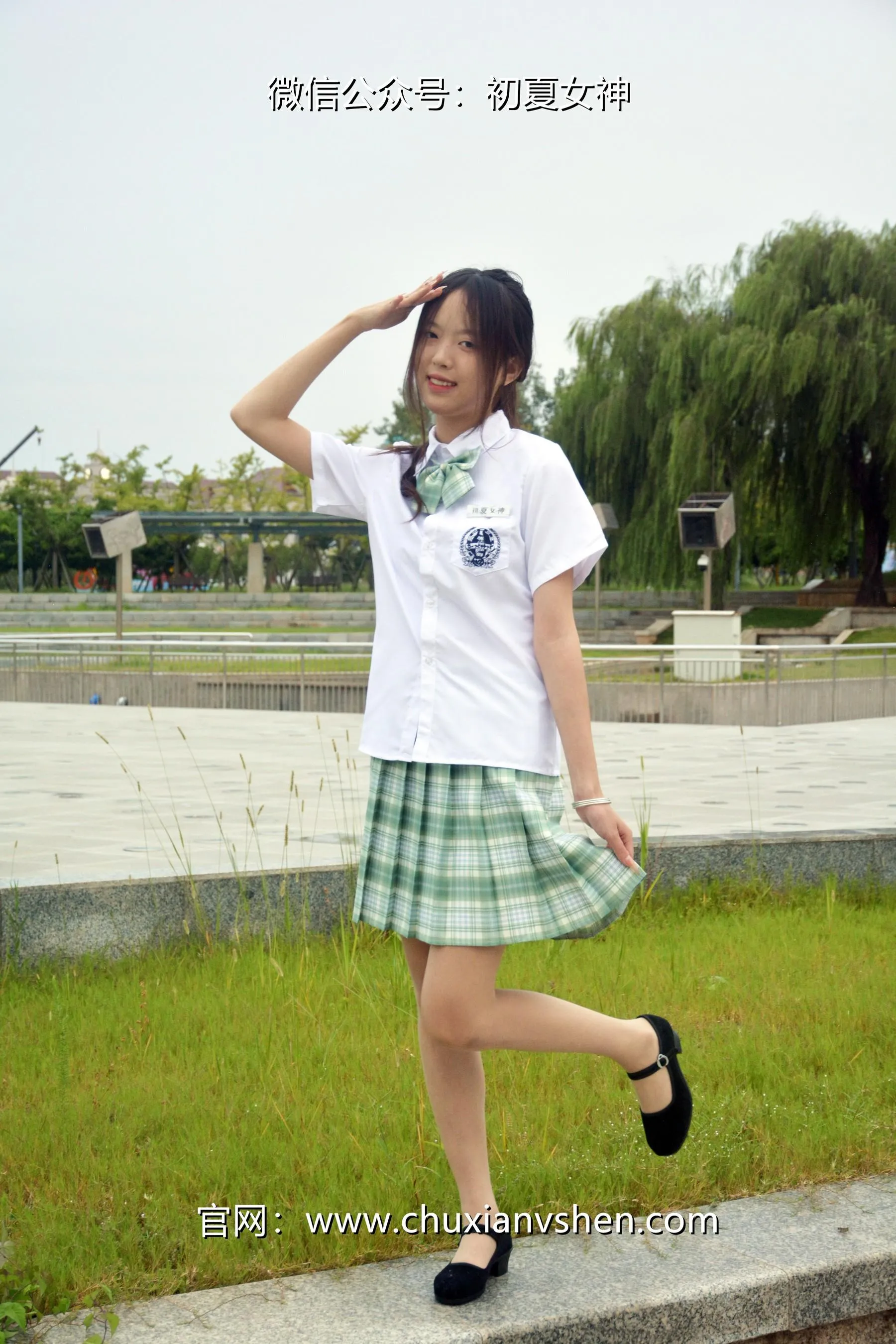 初夏女神 NO.029 情情 绿色JK套 [72P]插图1